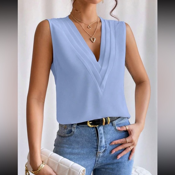 Luxe V neck blouse - Picture 10 of 15